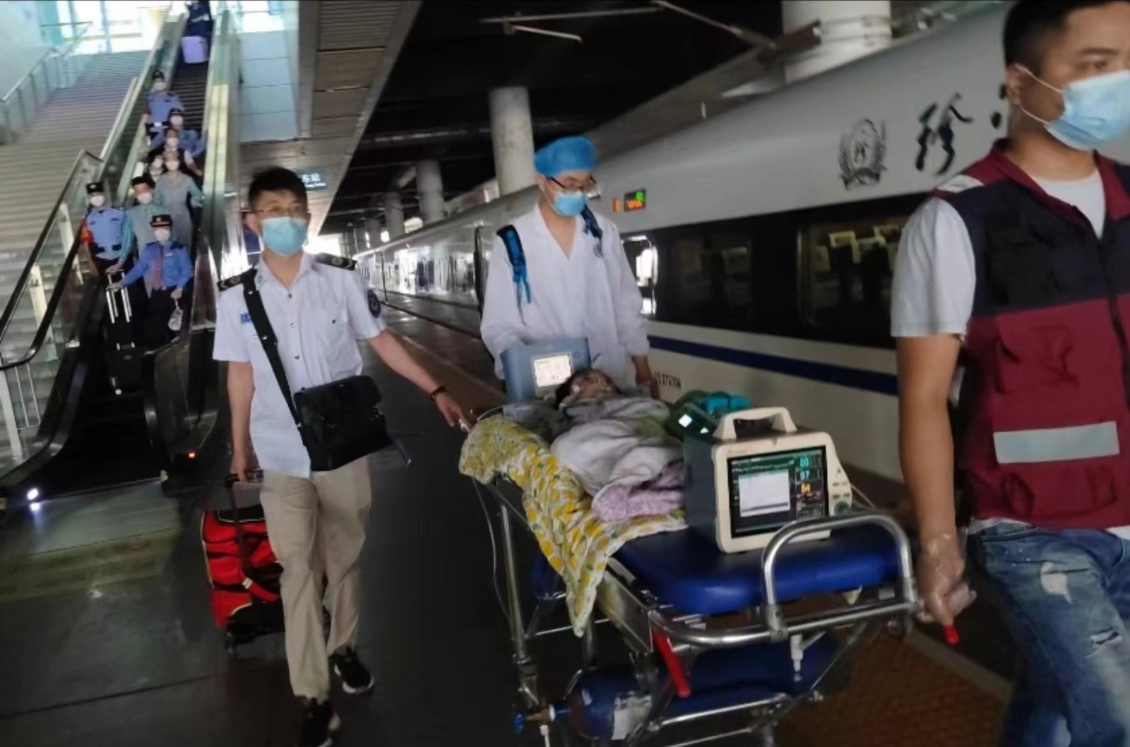 凌云县高铁转运公司